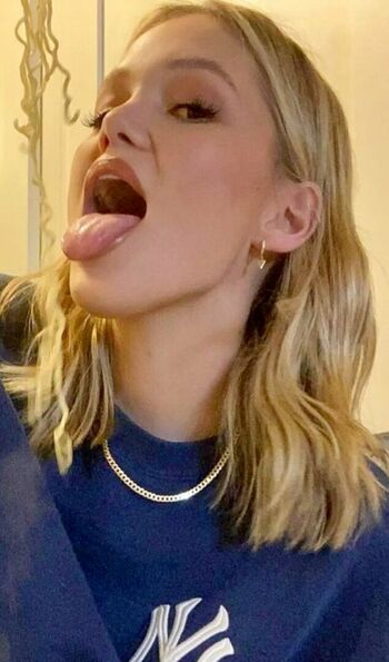 Olivia Holt