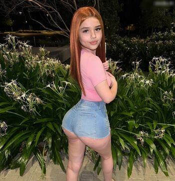 Olivia @livv2pretty