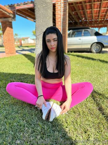 oliviawildofficial