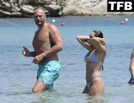 Olympia Valance