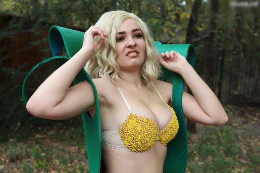 OMGCosplay