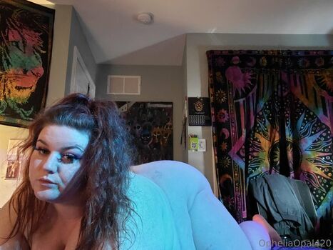 OpheliaOpal420