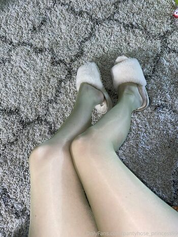 pantyhose_princess99