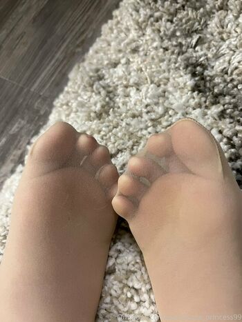 pantyhose_princess99