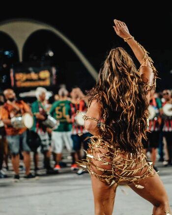 Paola Oliveira