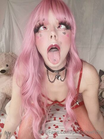 pastelxwh0re