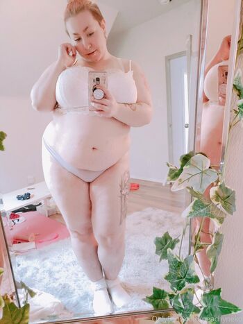 peachyneko