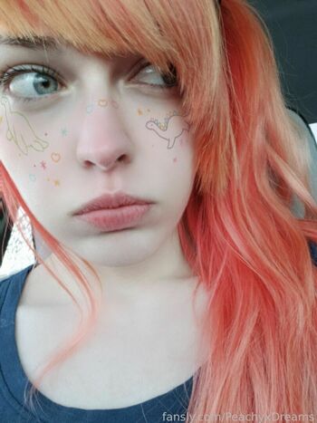 PeachyxDreams