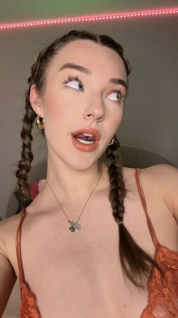 Peachyyvirgo
