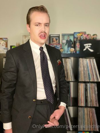 petersuitandtie