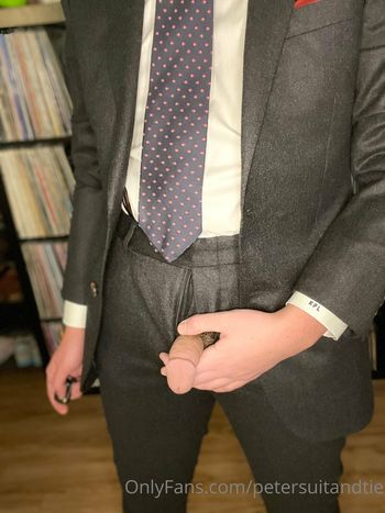 petersuitandtie