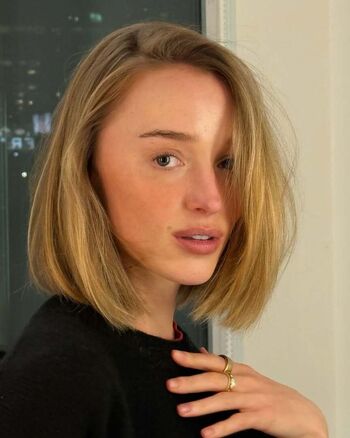 Phoebe Dynevor