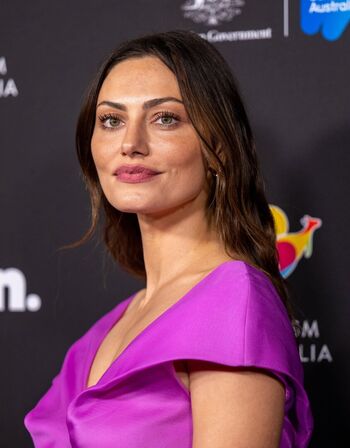 Phoebe Tonkin