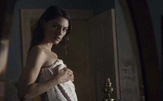 Phoebe Tonkin