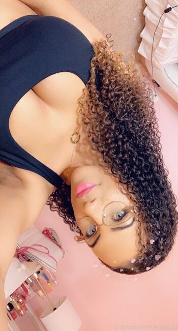 pinklipz_xo