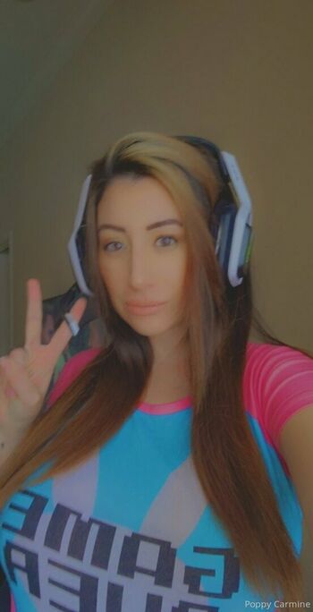 poppycarminexxx