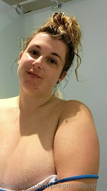 pregnantgothmama