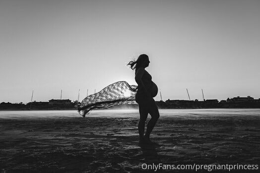pregnantprincess