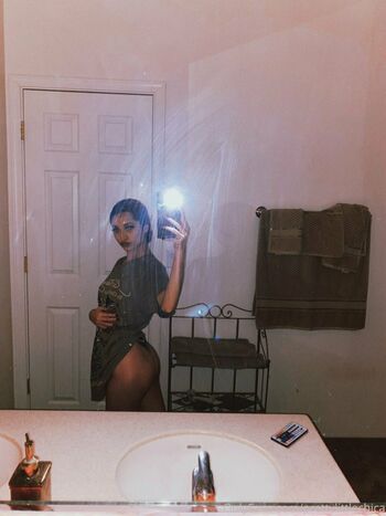 prettylittlechica