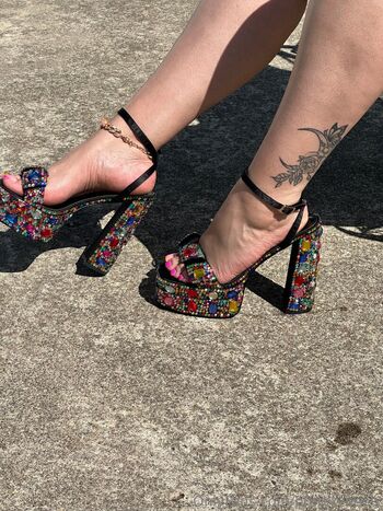 prettyyheelz