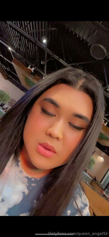 queen_angel5k