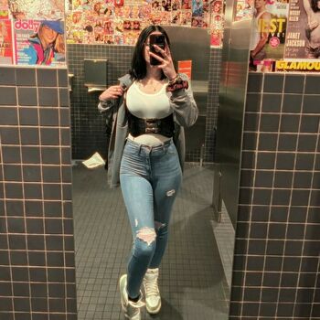 Queen_etimy