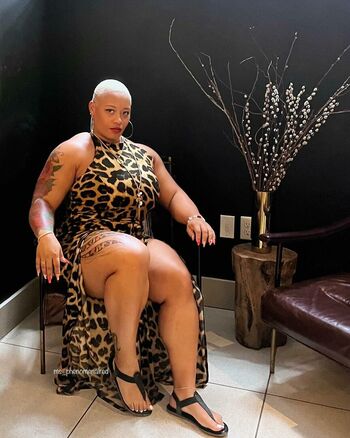 Queen R