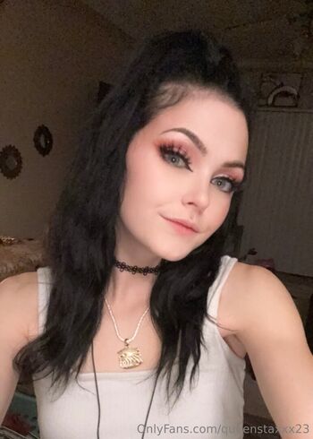 queenstaxxx23