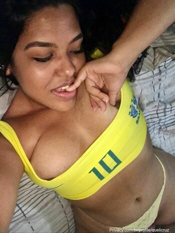 Queli Cruz