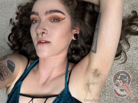 rae_moonfree