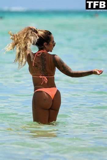 Rafaella Santos