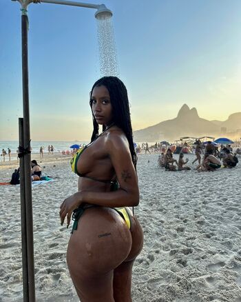 Raven Tracy