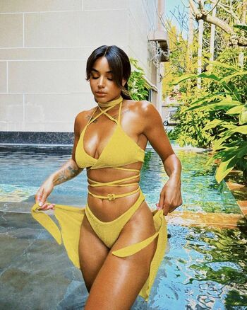 rayaadesouza