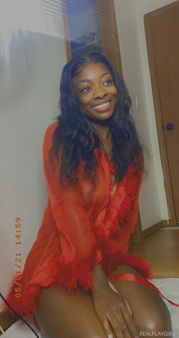 Realplaygirl