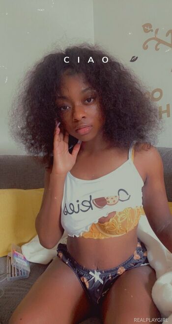 Realplaygirl