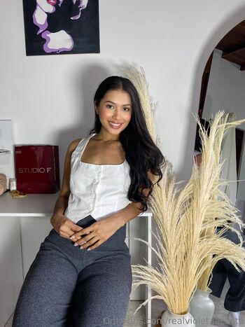 realvioletaacosta