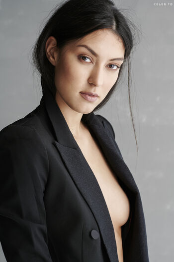 Rebecca Mir