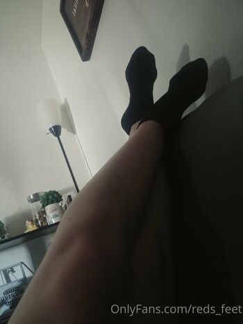 reds_feet