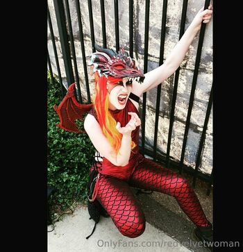redvelvetwoman