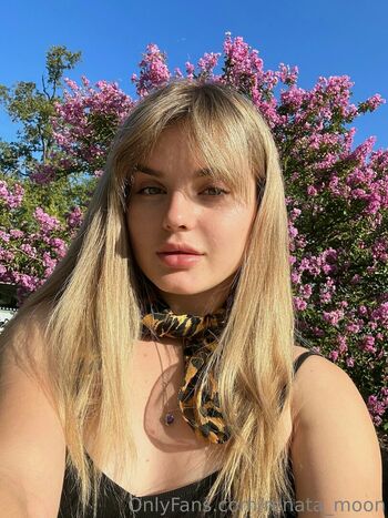 Renata_moon
