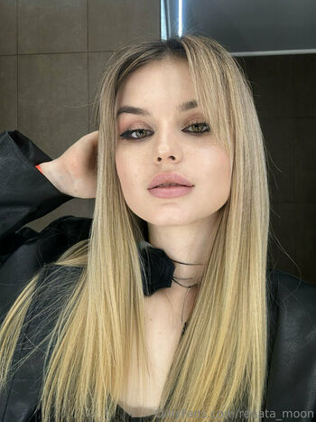 Renata_moon