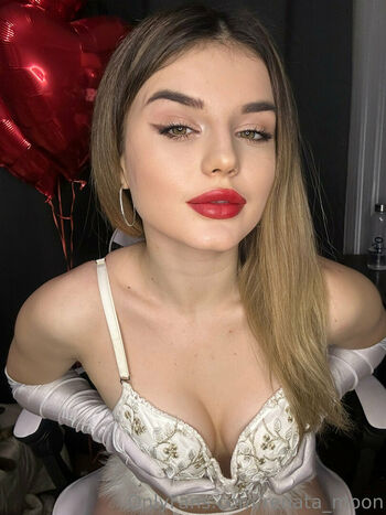 Renata_moon