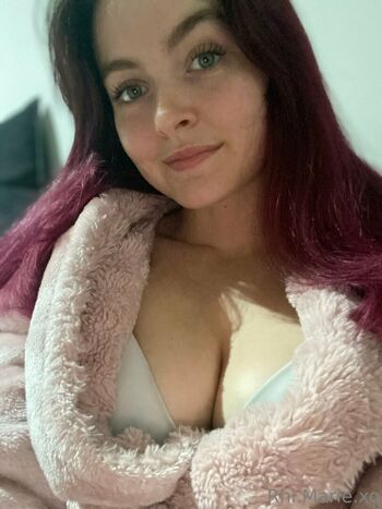 rhimarie_xo