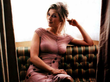 Rosamund Pike