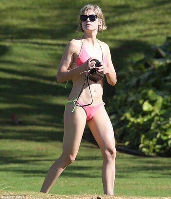 Rosamund Pike