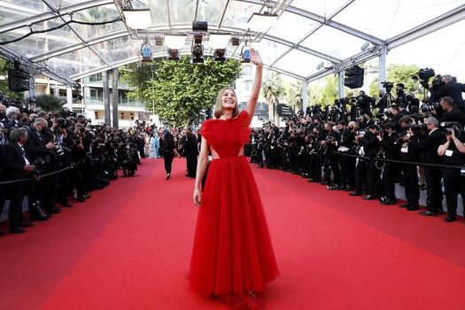 Rosamund Pike