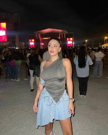 Rosario Matew