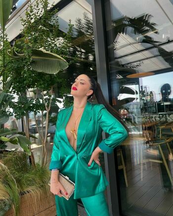 Rosario Matew