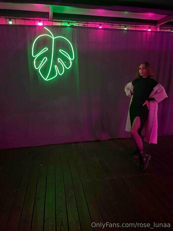 rose_lunaa