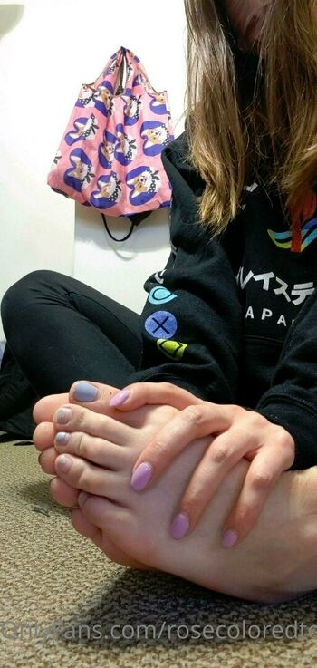 rosecoloredtoesfree